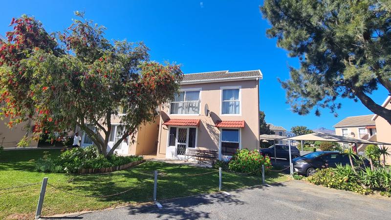 To Let 1 Bedroom Property for Rent in Strand Central Western Cape